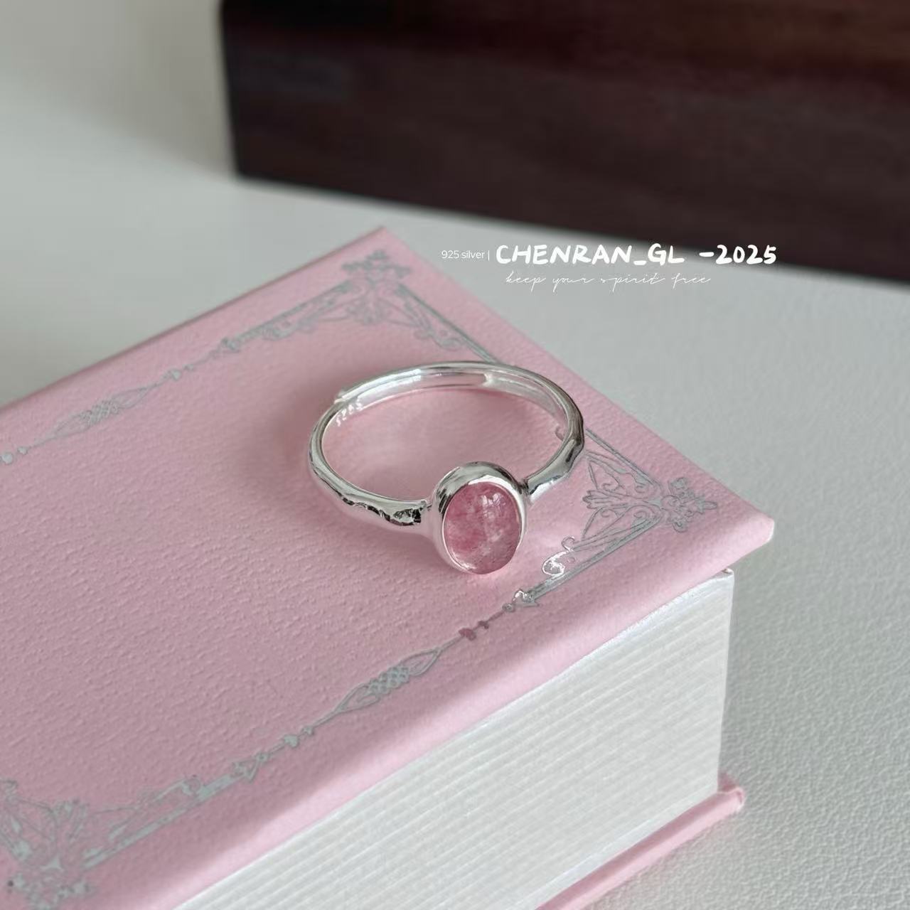 S925 silver oval strawberry crystal ring