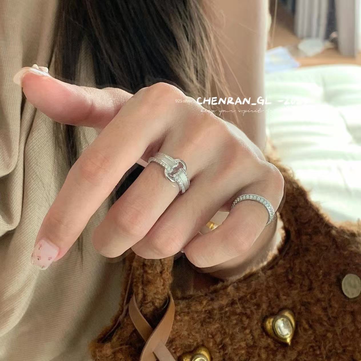 S925 silver o-clasp brushed ring