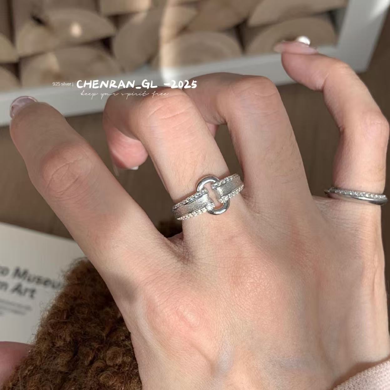 S925 silver o-clasp brushed ring