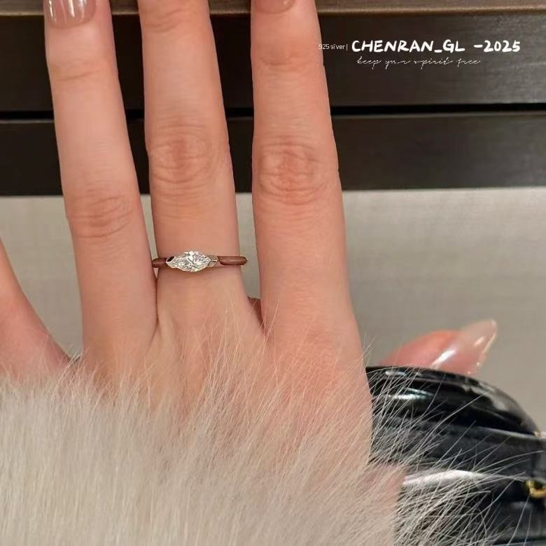 S925 Silver Oval High Carbon Diamond Ring