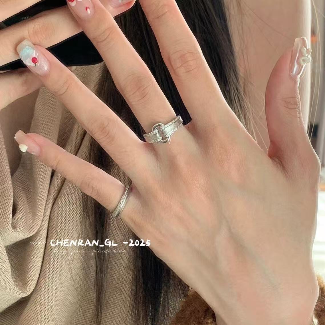 S925 silver o-clasp brushed ring