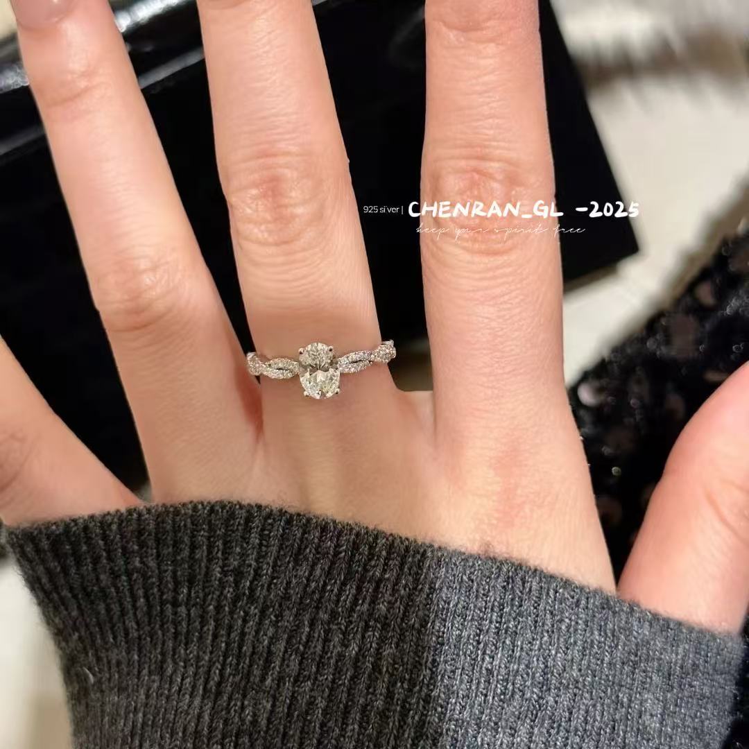 S925 silver “Rotating Ballet” pigeon egg high-carbon diamond ring