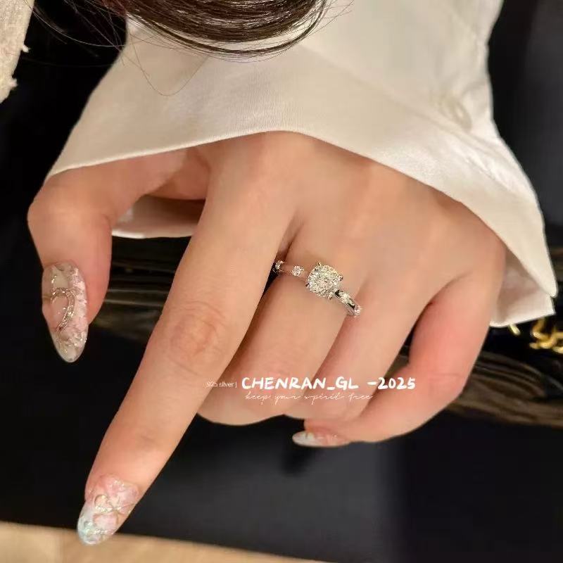 925 silver four-prong round diamond ring