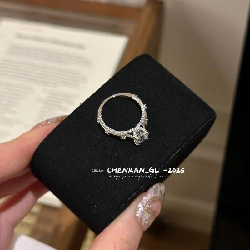 925 silver four-prong round diamond ring