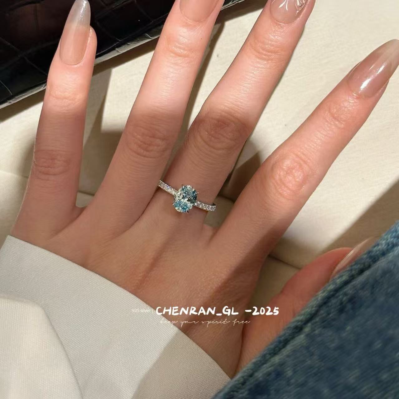 S925 Silver High Carbon Diamond Pigeon Egg Blue Zircon Ring