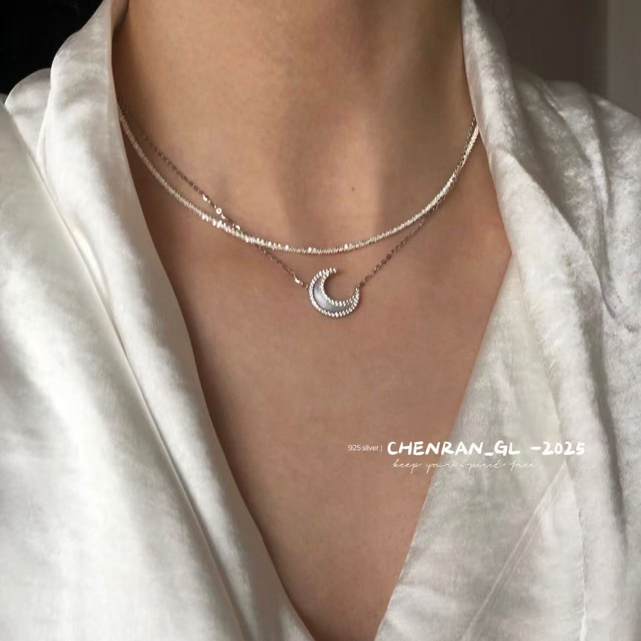 S925 silver white mother-of-pearl crescent necklace