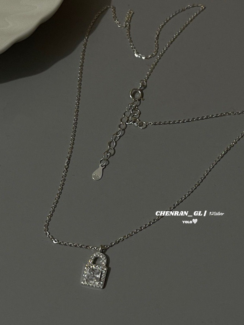 S925 silver light luxury mini diamond-encrusted lock necklace