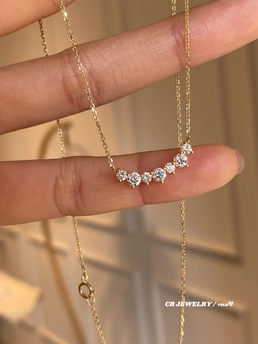Smiling zircon necklace