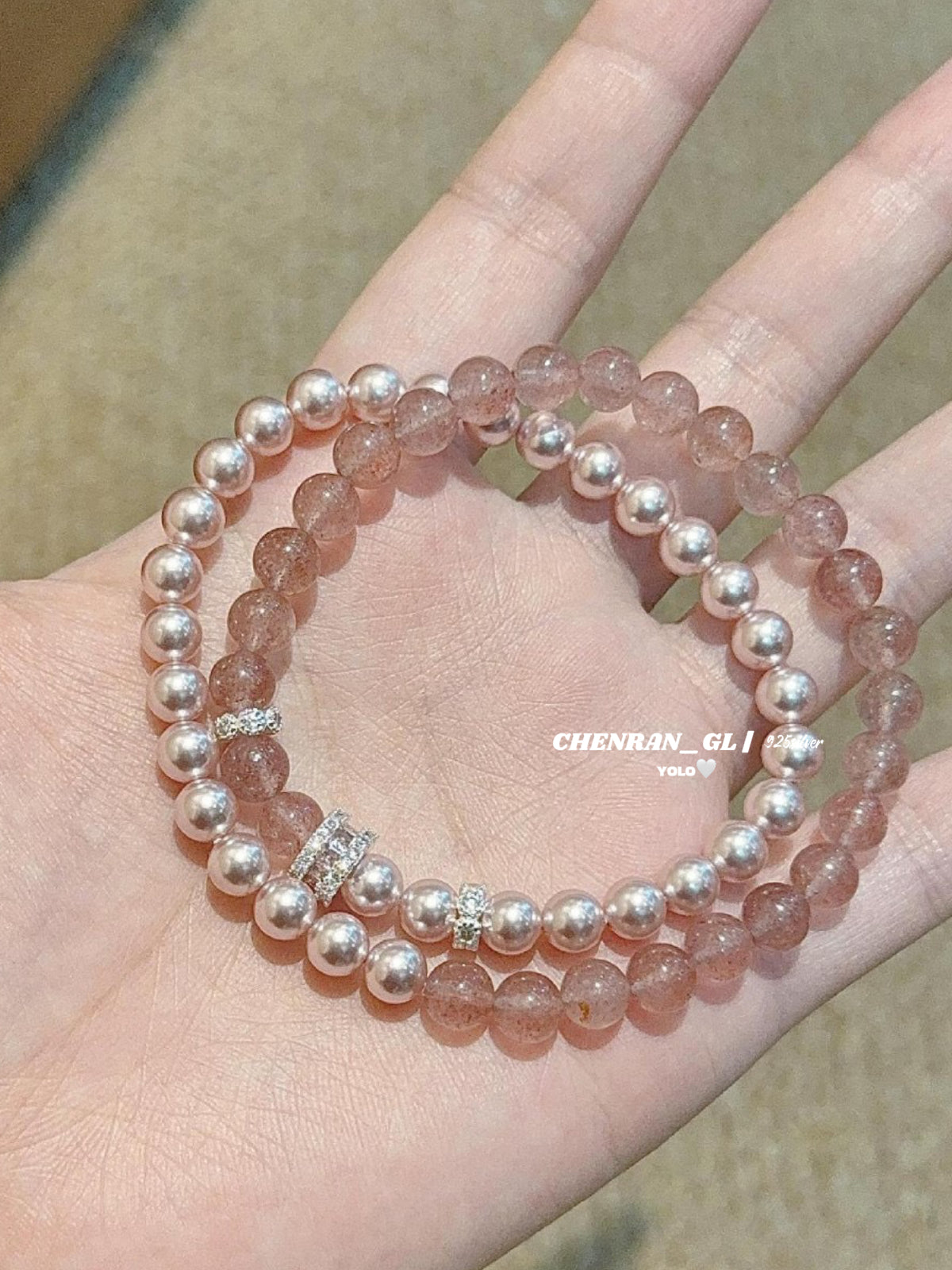 Double-layered bracelet with natural strawberry crystal pearls