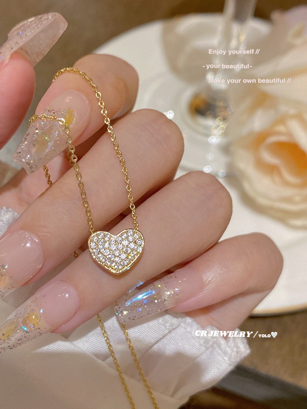 Double-sided shell zircon heart necklace