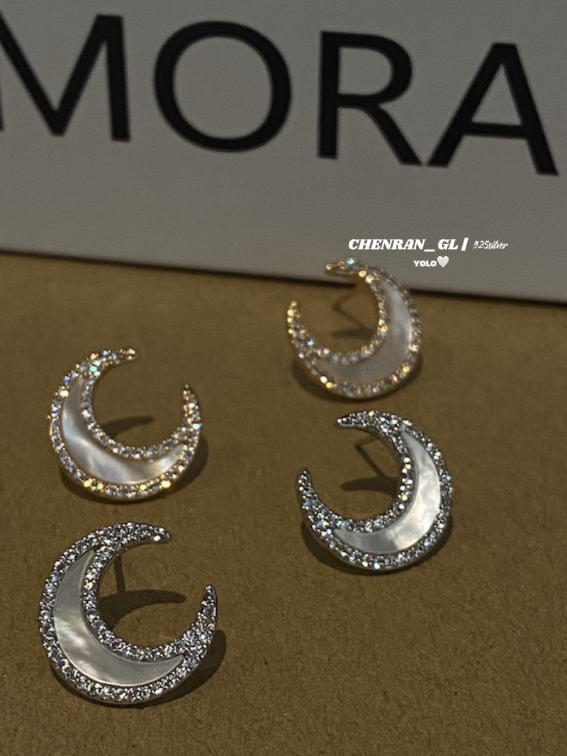 Sparkling diamond moon shell stud earrings