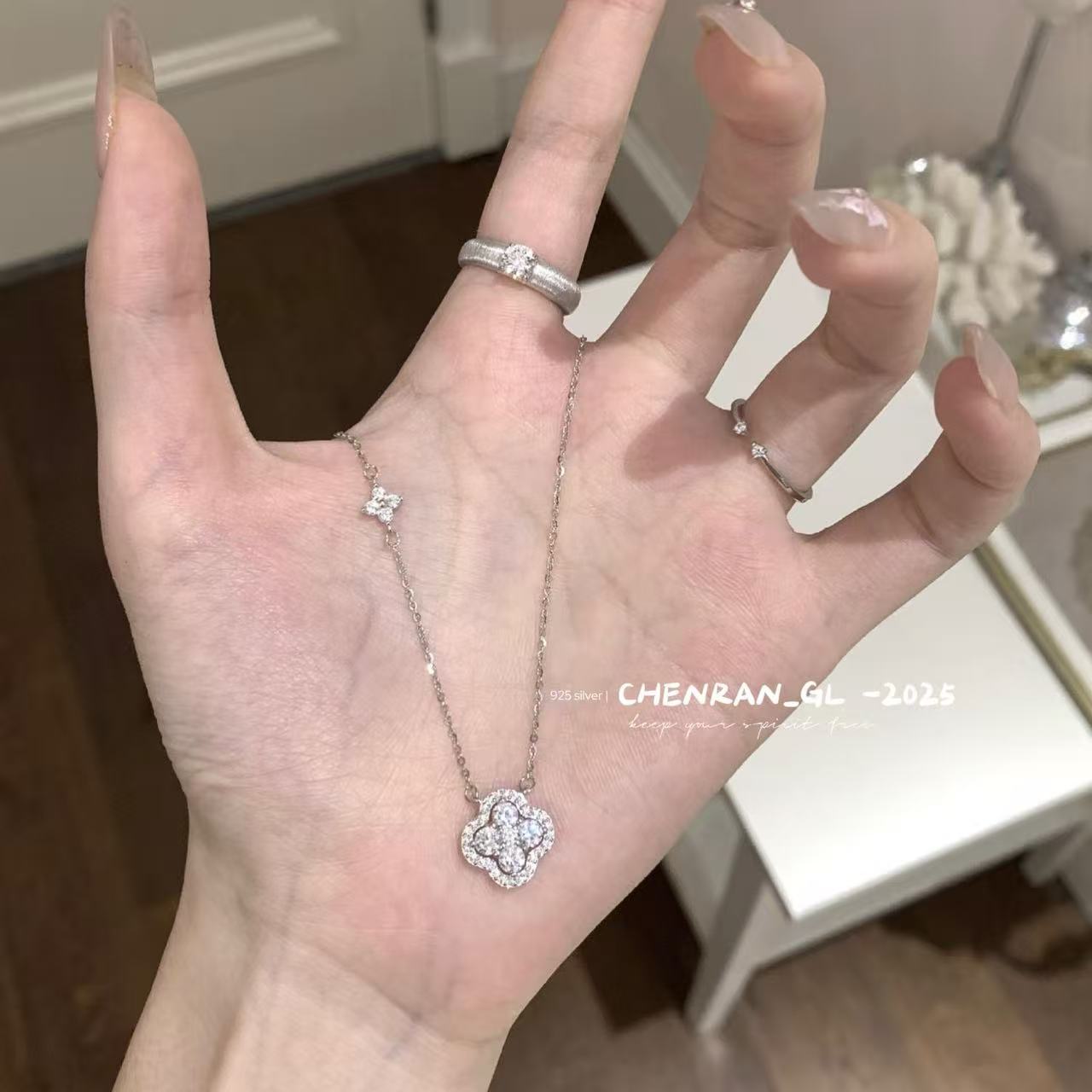 S925 silver lucky four-leaf clover diamond necklace
