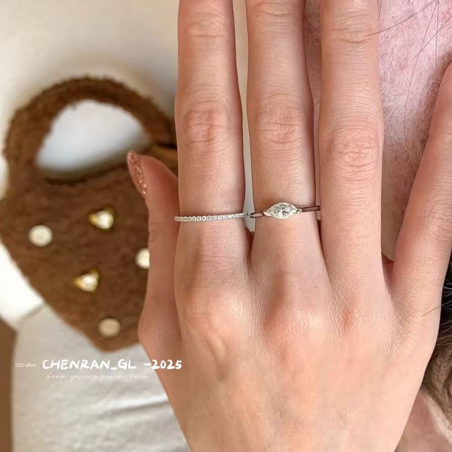 S925 Silver Oval High Carbon Diamond Ring
